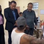 Pengacara Kamaruddin Simanjuntak cekcok dengan Kamiso, pelaku pembacokan warga di Deli Serdang.