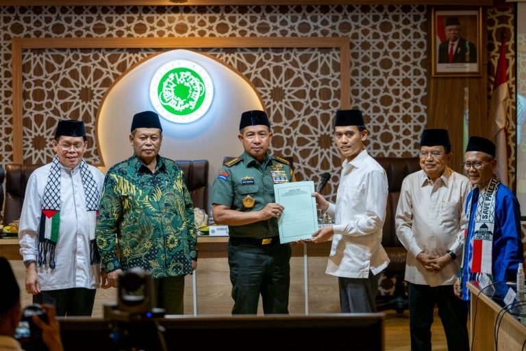 Panglima TNI Kunjungan ke MUI Bahas Masalah Keagamaan dan Palestina
