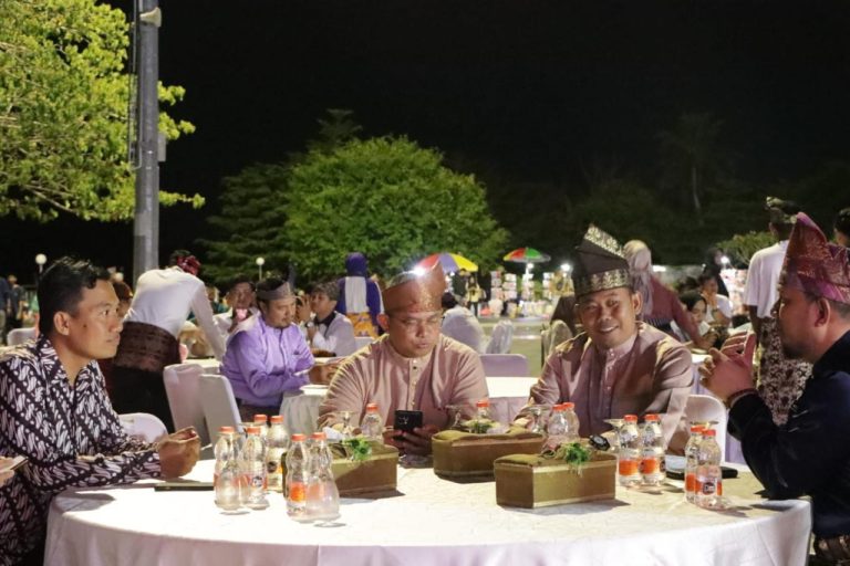 Dandim 0322/Siak Hadiri Gala Dinner Bersama Wakil Bupati Siak dalam Rangka Muhibah Budaya Jalur Rempah dan Gelar Budaya Melayu Kemendikbudristek 2024