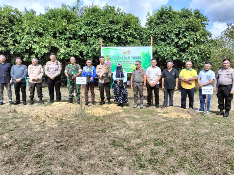 Peringati Hari Bhayangkara Ke-78, Polri Tanam 100 Bibit Pohon Serentak Hari Ini Bersama Upika, Toga dan Tomas