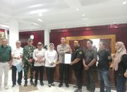 DIDAMPINGI DPD LPM MEMPAWAH, SENGKETA LAHAN WARGA DESA MENDALOK DENGAN PT. UNICOCO MENCAPAI KESEPAKATAN BERSAMA*