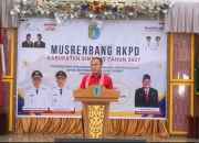 WAGUB KRISANTUS BAKAL “, CIUM LUTUT” DEDI MULYADI JIKA MAMPU BANGUN KALBAR DENGAN APBD RP 6 TRILIUN*