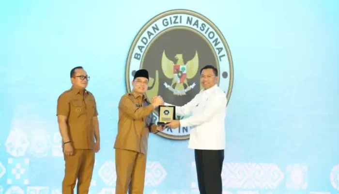 RIA NORSAN OPTIMIS PROGRAM MBG PUTAR EKONOMI KALBAR HINGGA RP 16,8 MILYAR PERHARI*