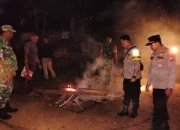 POLSEK KALIS DAN KORAMIL BONGKAR ARENA SABUNG AYAM DI NANGA DANAU*